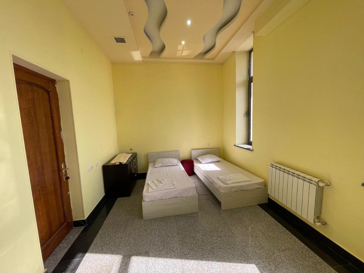 Joy Hotel Apartament Jerevan Eksteriør bilde