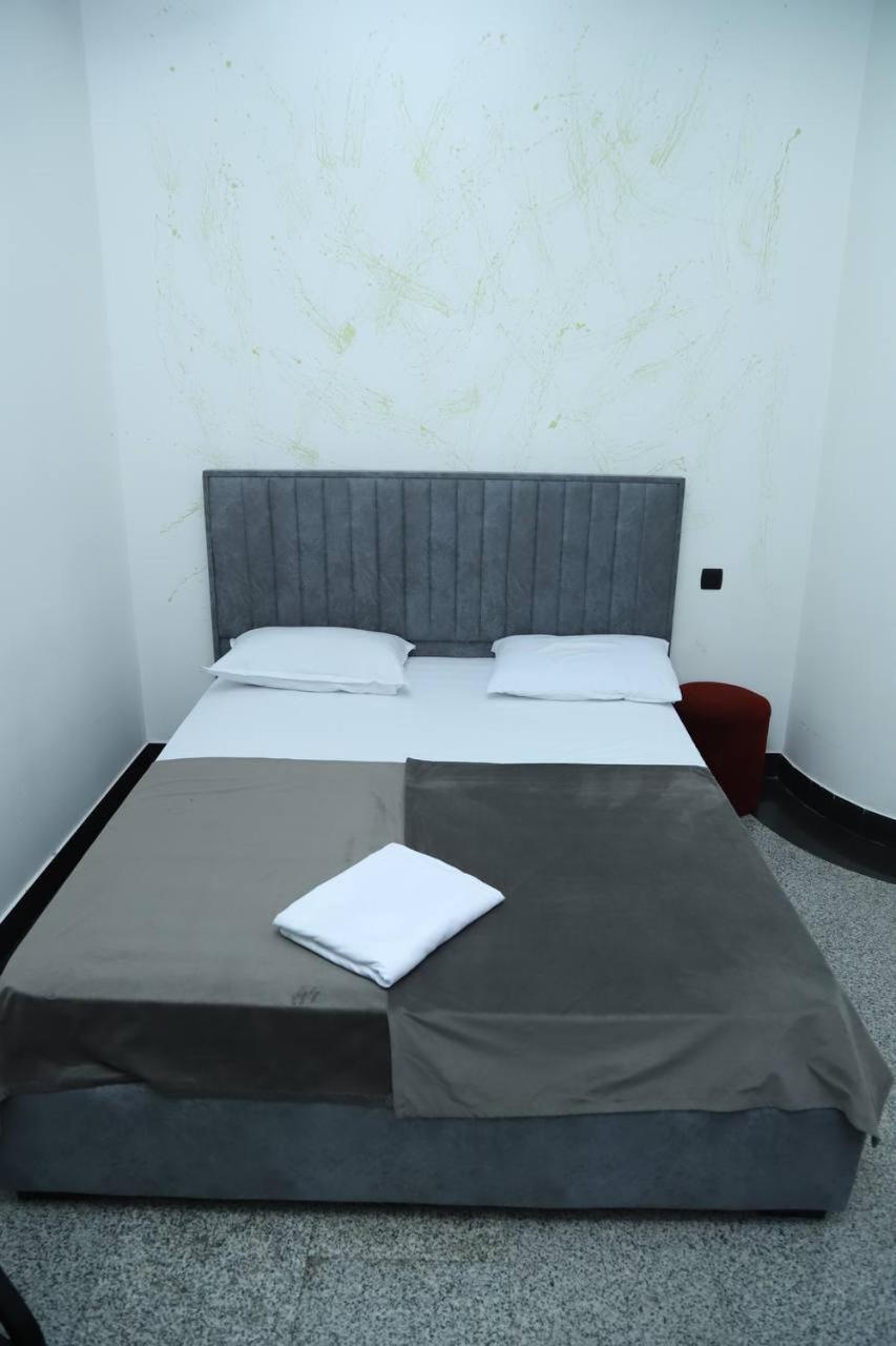 Joy Hotel Apartament Jerevan Eksteriør bilde