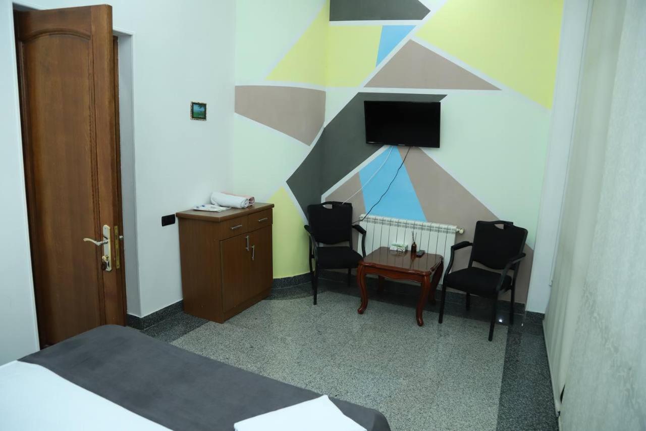 Joy Hotel Apartament Jerevan Eksteriør bilde